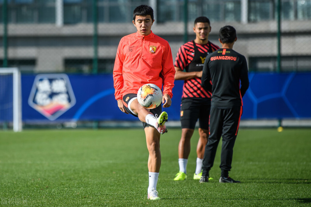 关于今晨广州队备战法甲，完成体检细节曝光，态度坚定，赛季目标并未改变的信息